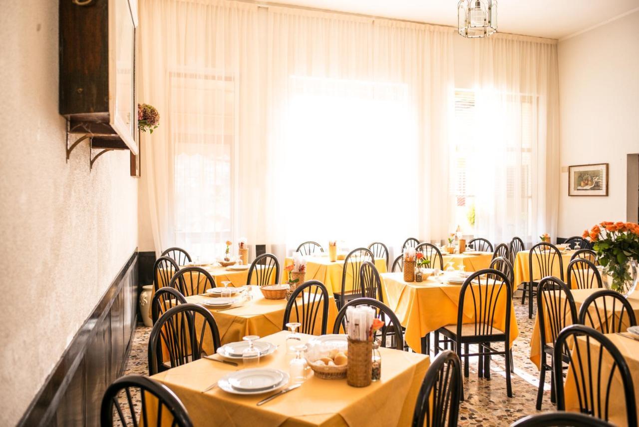 Hotel Cynthia Finale Ligure Exterior foto
